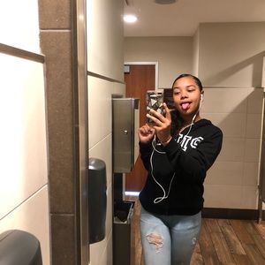 Meet your Posher, Amiya